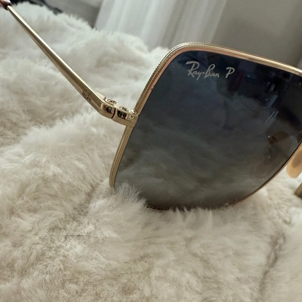 Ray-Ban Gold Frame Black Lens Sunglasses
